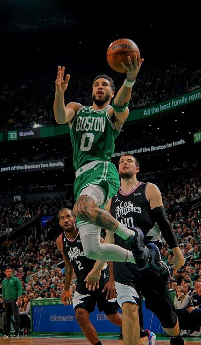 塔图姆回归赛场,赛事规则更新首场状态亮眼,塞尔维亚队观众沸腾!的简单介绍 塔图姆回归赛场,赛事规则更新首场状态亮眼,塞尔维亚队观众沸腾!的简单介绍